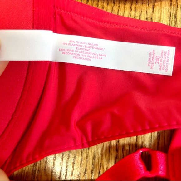 Victoria’s Secret Red Push Up Bra 34D - Picture 7 of 8